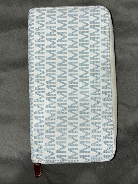 Michael Kors Accessories - Michael Kors White w/ silver ‘MK’ Logo Zip Wallet LIKE NEW!!